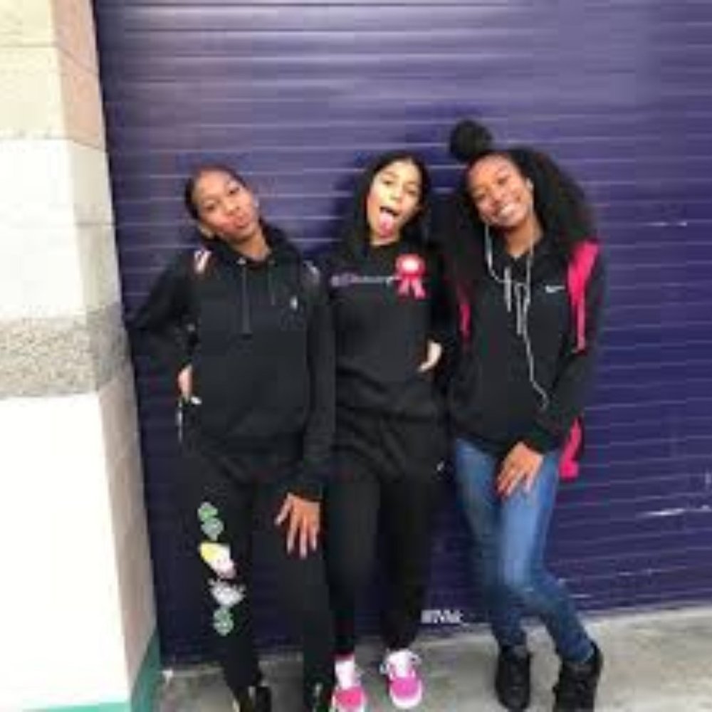 follow me on insta @alexatanya16